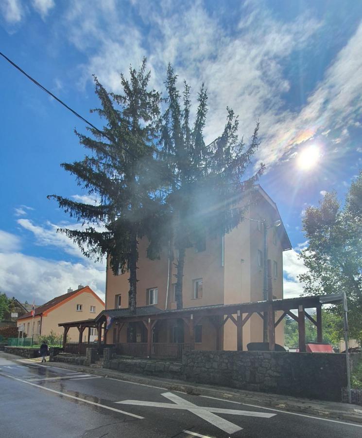 Villa Dijana Gracac  Bagian luar foto