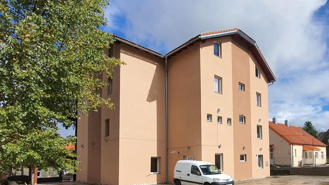 Villa Dijana Gracac  Bagian luar foto