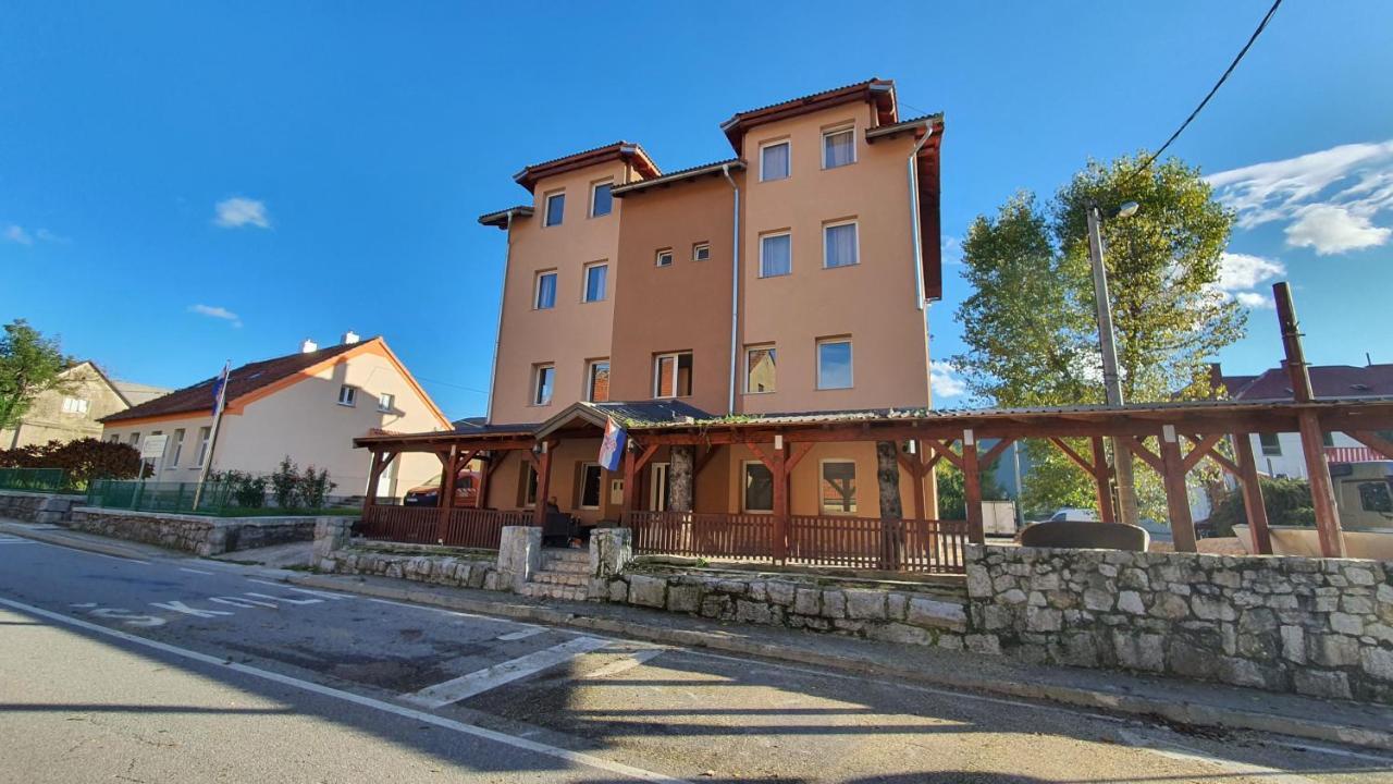 Villa Dijana Gracac  Bagian luar foto