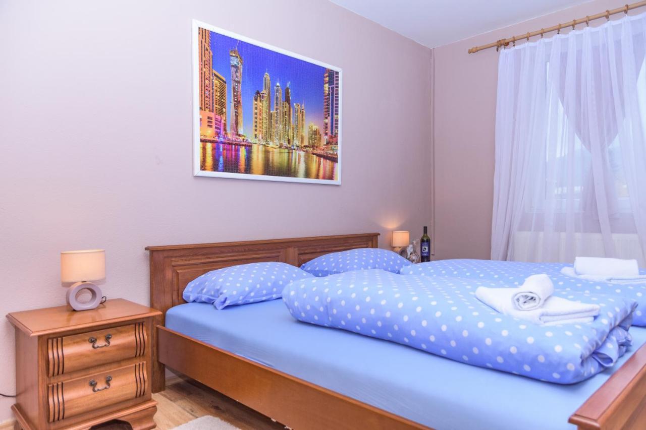 Villa Dijana Gracac  Bagian luar foto