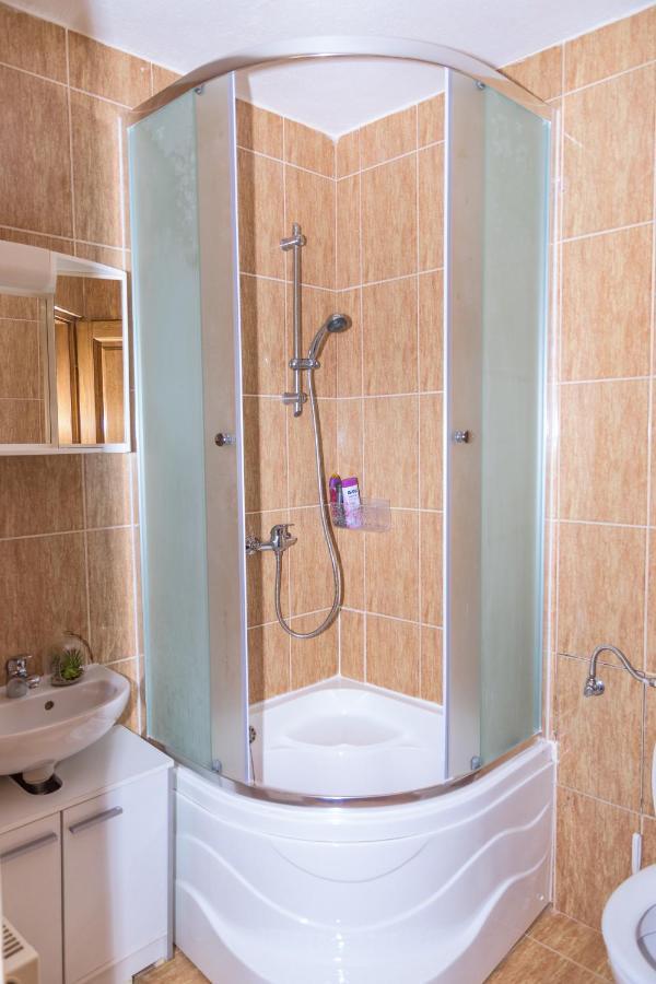 Villa Dijana Gracac  Bagian luar foto