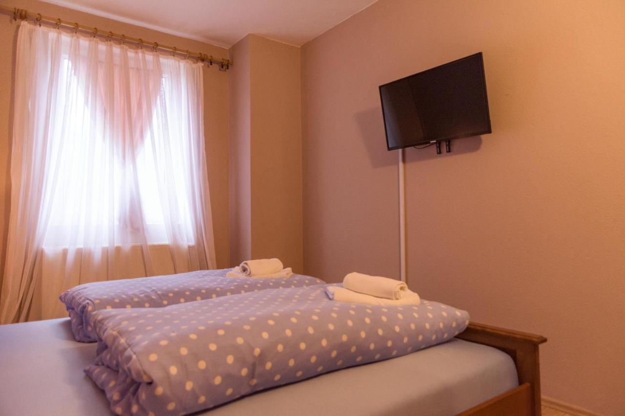 Villa Dijana Gracac  Bagian luar foto