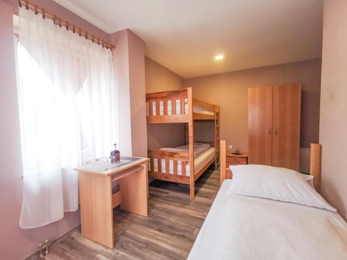 Villa Dijana Gracac  Bagian luar foto